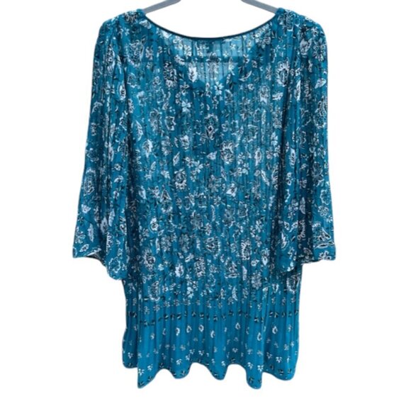 Woman Within NWOT Embellished Pleated Blouse Blue Floral Flare Sleeve Plus 18/20 - Picture 5 of 8